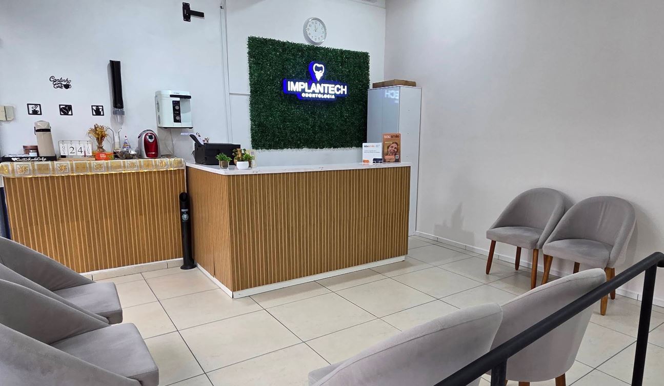 Recepção da clínica Implantech em São José dos Campos